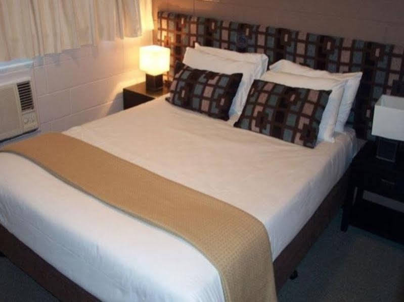 Puffers Inn Loganholme Kültér fotó